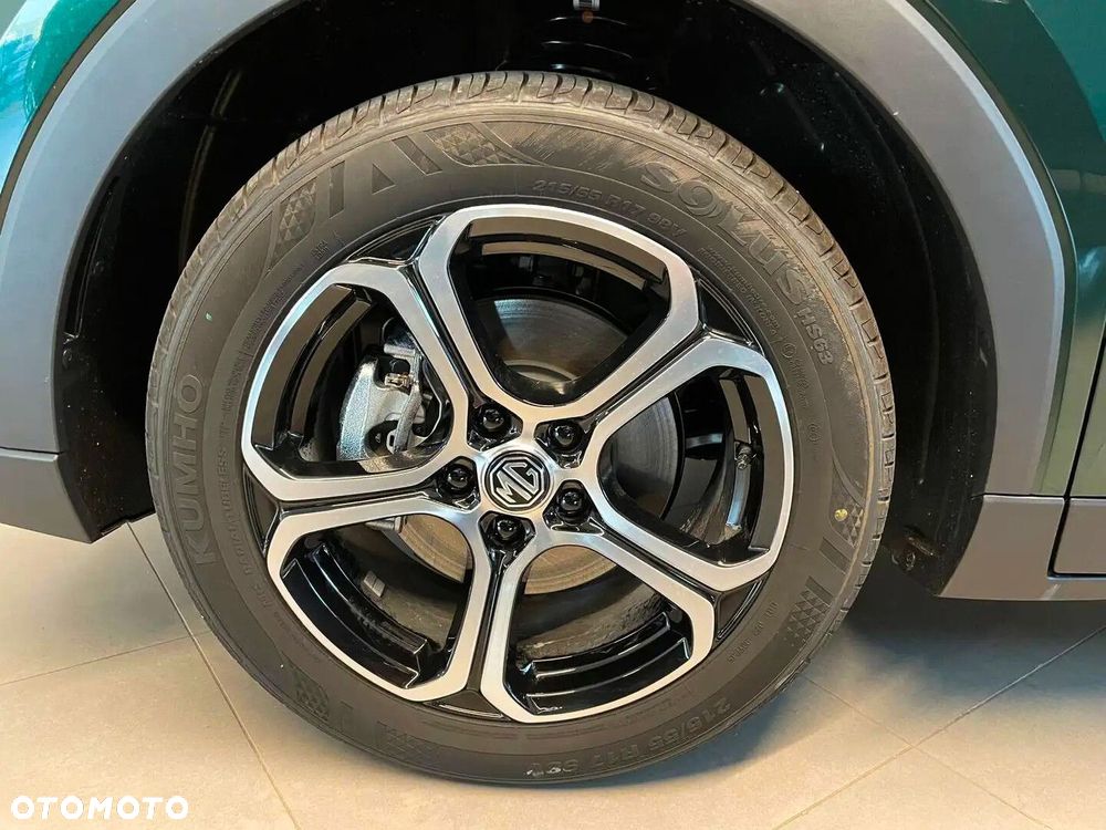 MG ZS Hybrid+ - 8