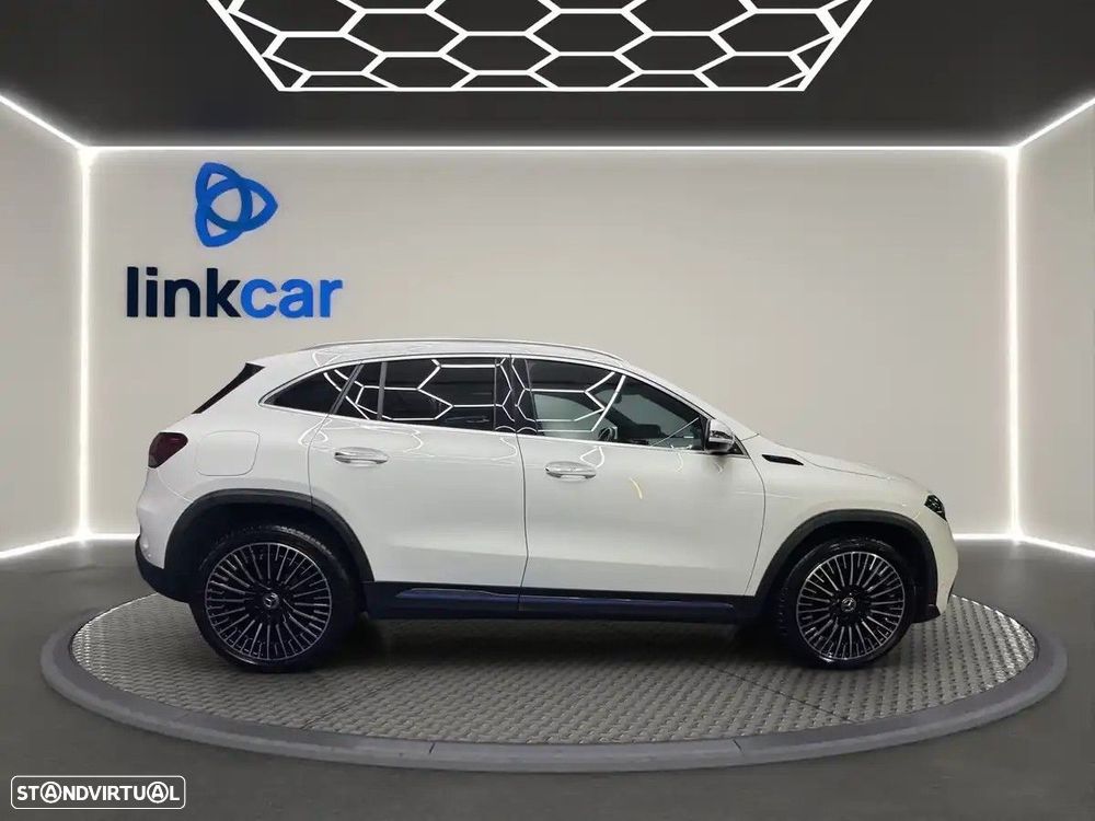 Mercedes-Benz EQA - 8