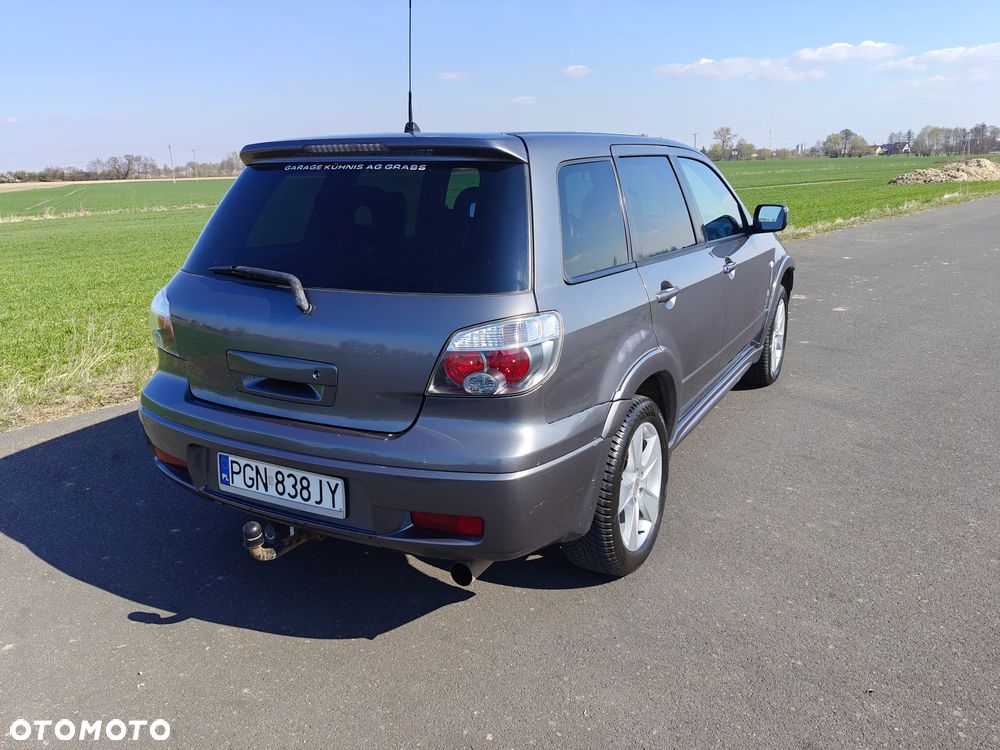 Mitsubishi Outlander 2.0 Turbo - 4