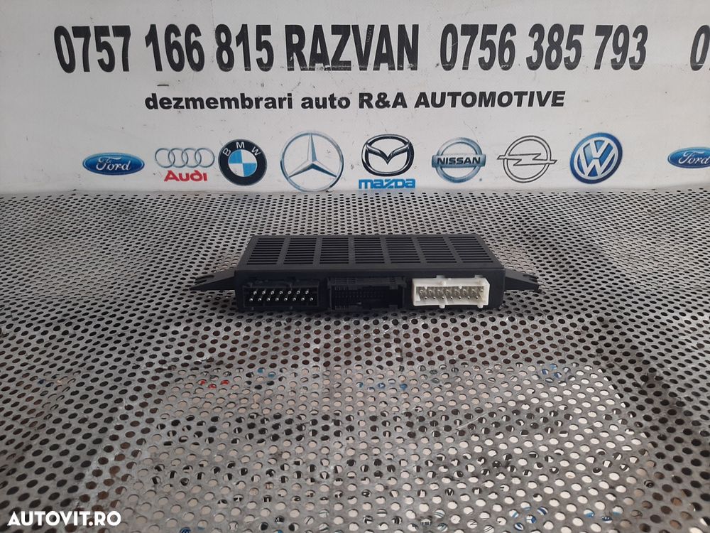 Modul Control Lumini Land Rover Range Rover Vogue L322 Cod YWC500282 Volan Stanga An 2005-2006-2007-2008-2009-2010-2011 Dezmembrez Land Rover Range Rover Vogue 3.6 Tdv8 Motor 368DT An 2005-2006-2007-2008-2009-2010 - 2