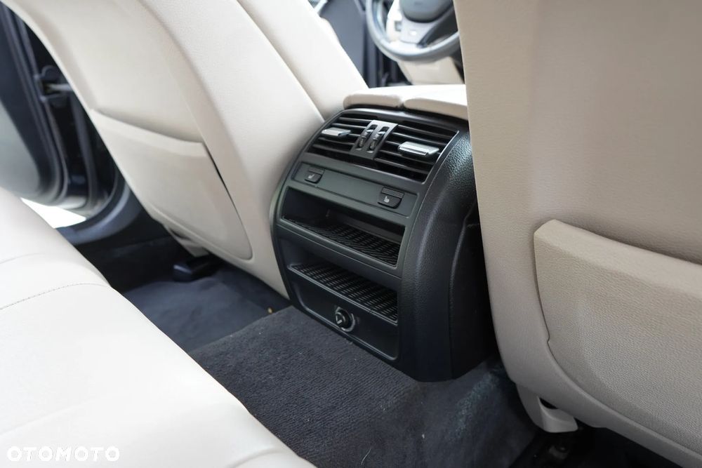 BMW Seria 5 530d xDrive Sport-Aut - 20
