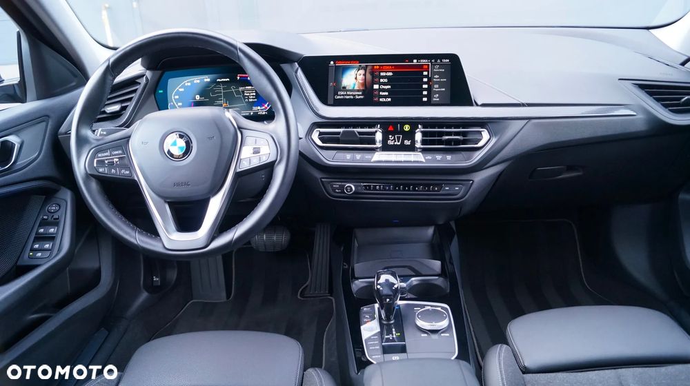 BMW Seria 1 118i Sport Line - 26