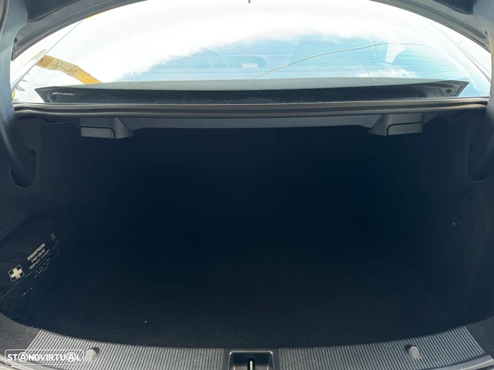 Mercedes-Benz E 220 CDI DPF BlueEFFICIENCY 7G-TRONIC Avantgarde - 22