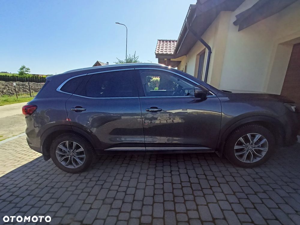 MG HS 1.5 T-GDI Excite DCT - 4