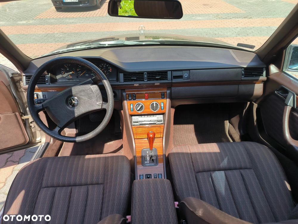 Mercedes-Benz W124 (1984-1993) - 2