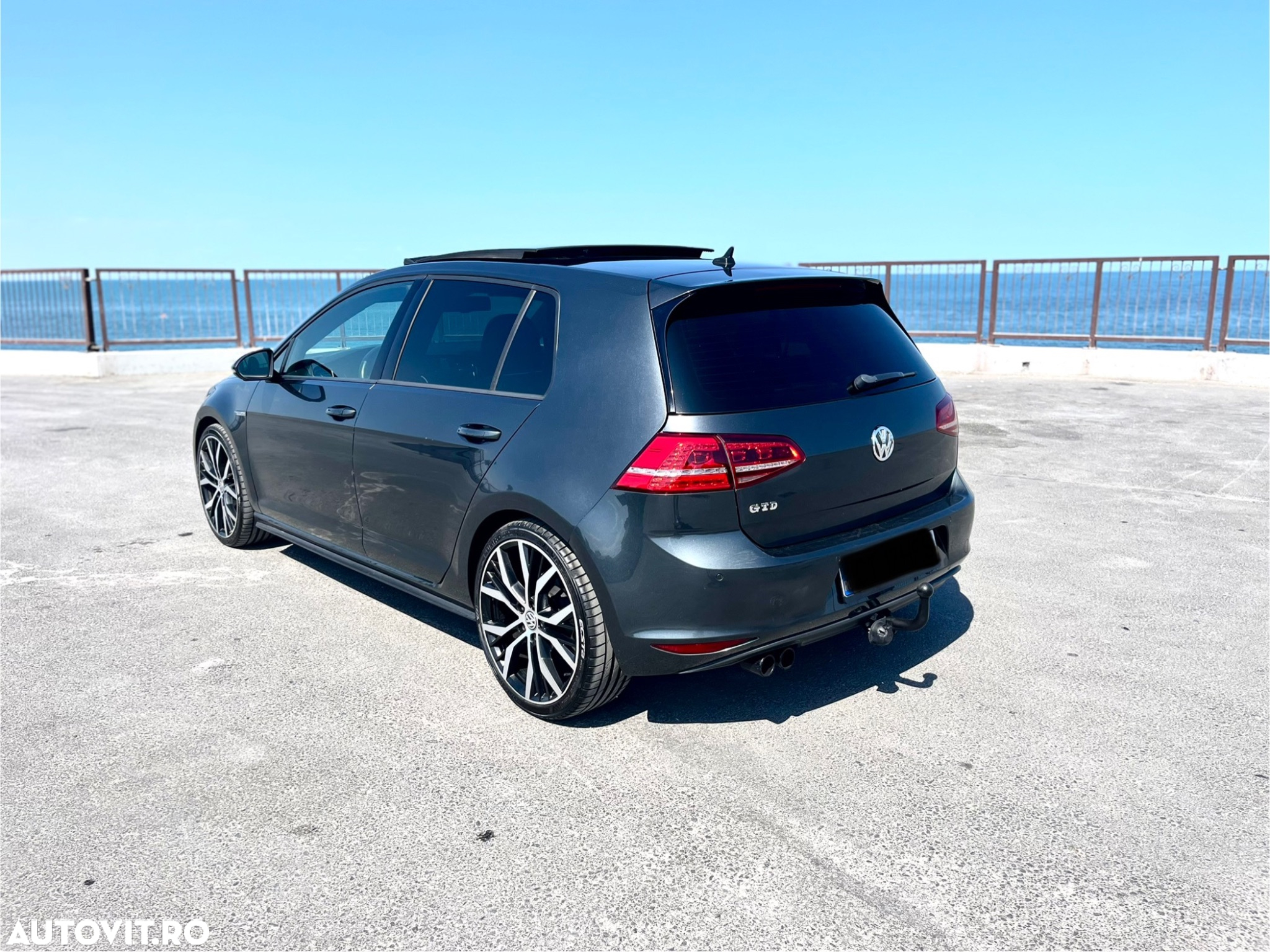 Volkswagen Golf 2.0 TDI DSG GTD - 4