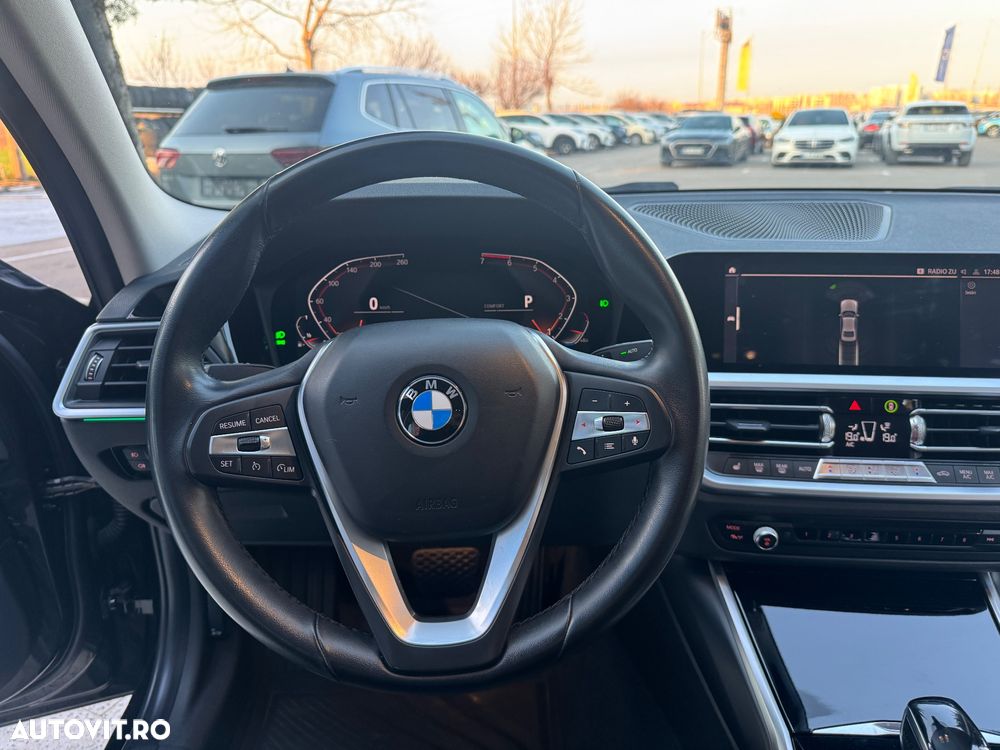 BMW Seria 3 320i Aut. Luxury Line - 9