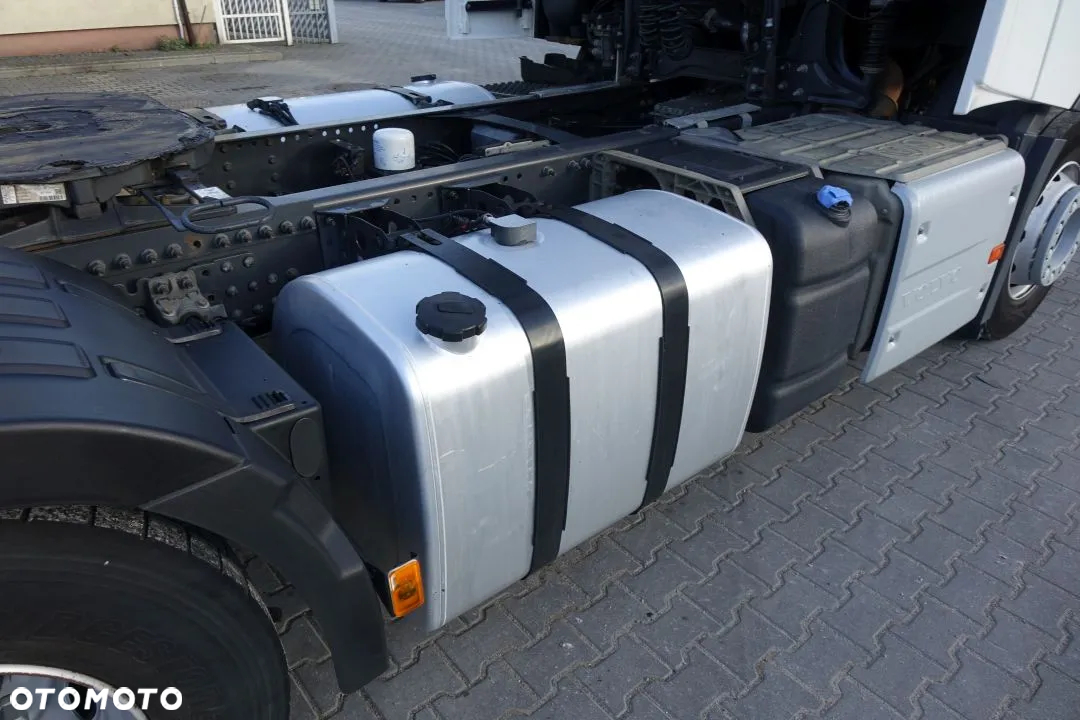 Volvo FH 500 GLOBETROTTER / STANDARD/ AUTOMAT / EURO 6 / KLIMATYZACJA POSTOJOWA/ 2 ZBIORNIKI PALIWA - 14