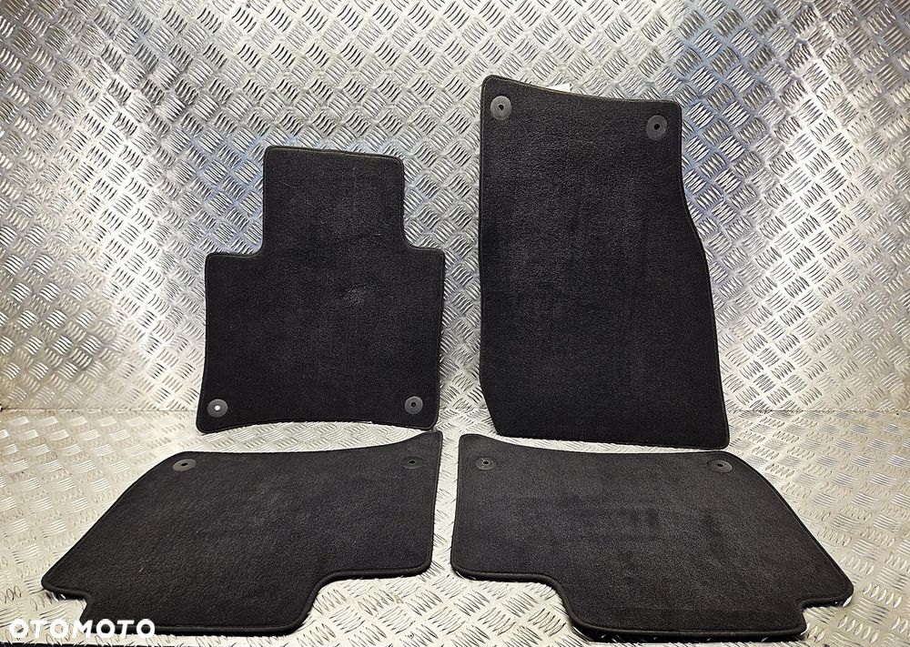 VW TOUAREG 7P 10-18R WYCIERACZKI DYWANIKI WELUROWE CZARNE KOMPLET PRZOD TYL 7P1863011 LOB 7P6862478A ORYGINAL - 1