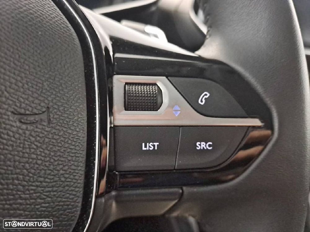 Peugeot 208 1.2 PureTech Allure Pack EAT8 - 17