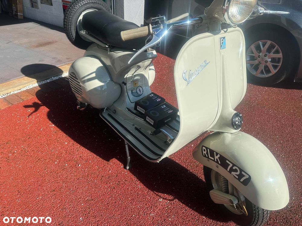 Piaggio Vespa - 12