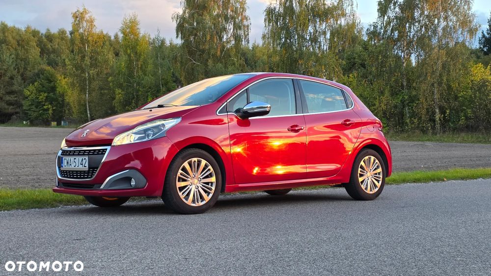 Peugeot 208 2017 photo 2