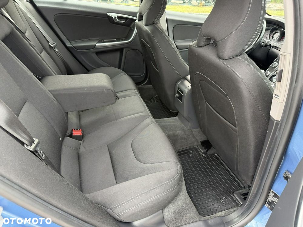 Volvo S60 D4 Kinetic - 29