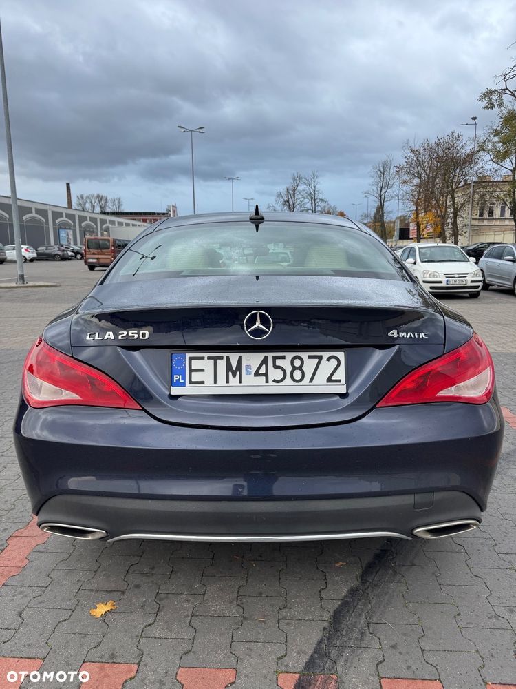 Mercedes-Benz CLA 250 4-Matic AMG Line - 2