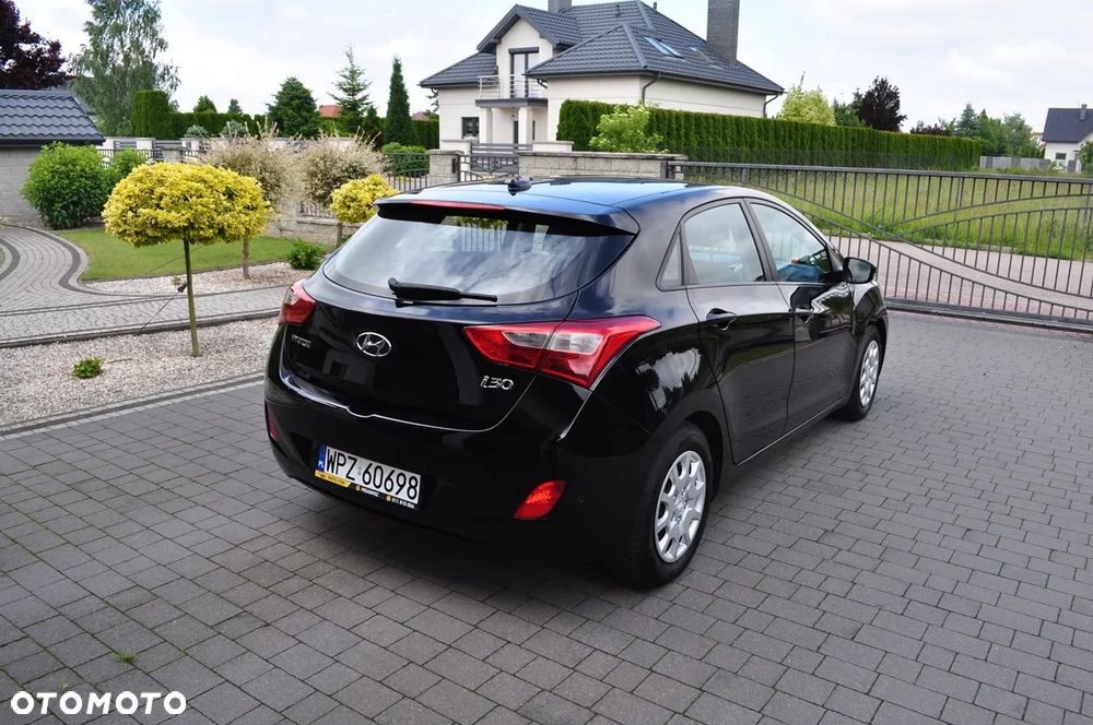 Hyundai i30 1.4 Fifa World Cup Edition - 17