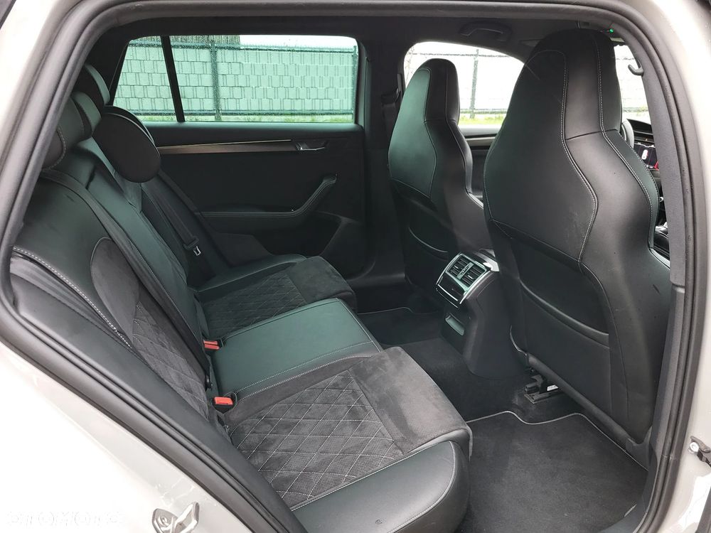 Skoda Superb 2.0 TSI 4x4 Sportline DSG - 16