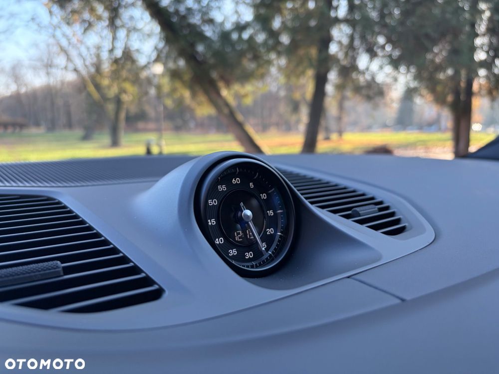 Porsche Cayenne Standard - 27