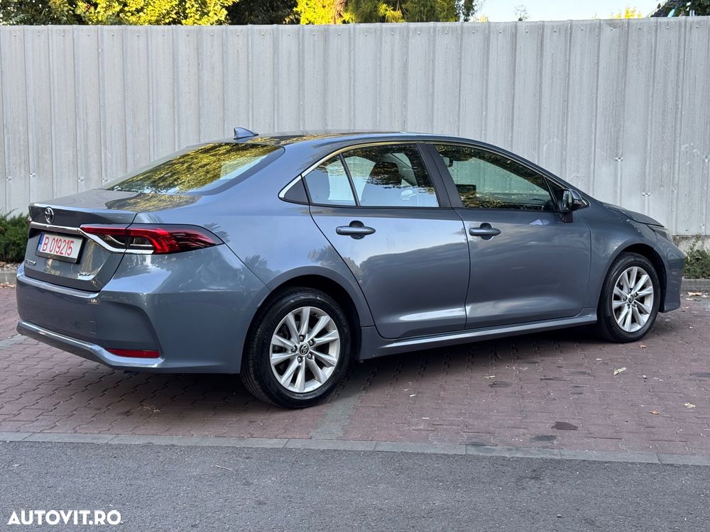 Toyota Corolla - 4