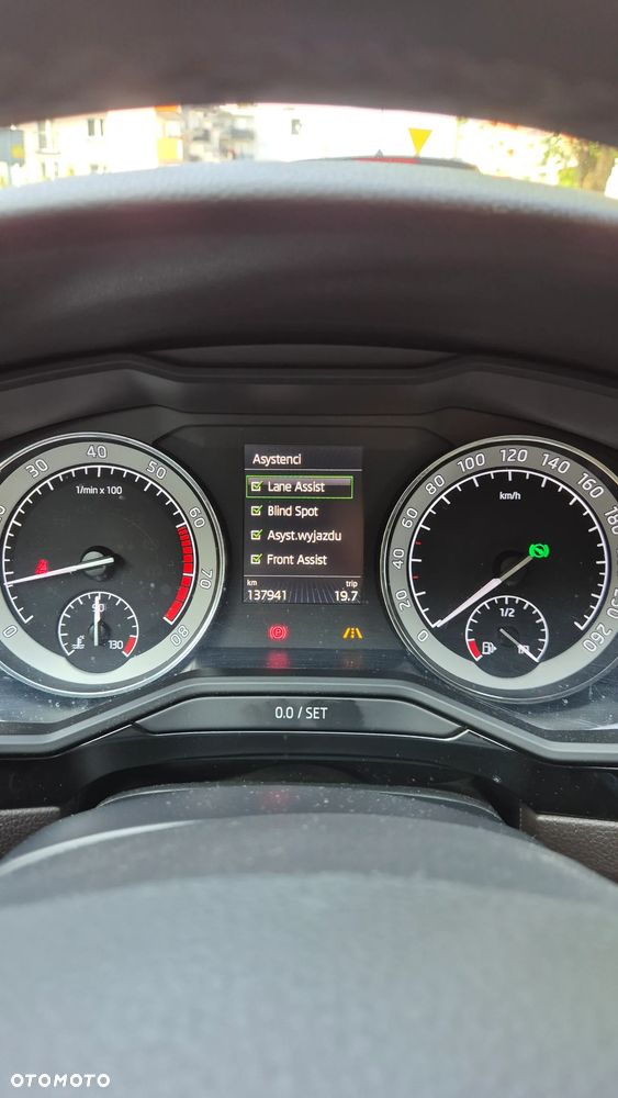 Skoda Superb 2.0 TSI L&K DSG - 8