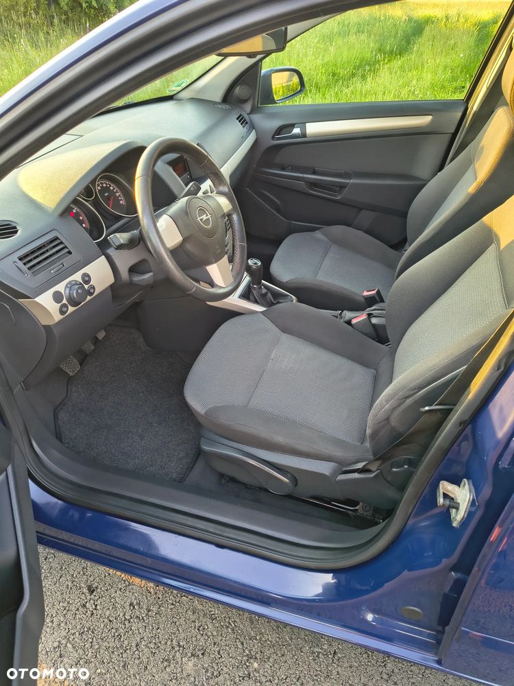 Opel Astra 1.4 NJoy - 9