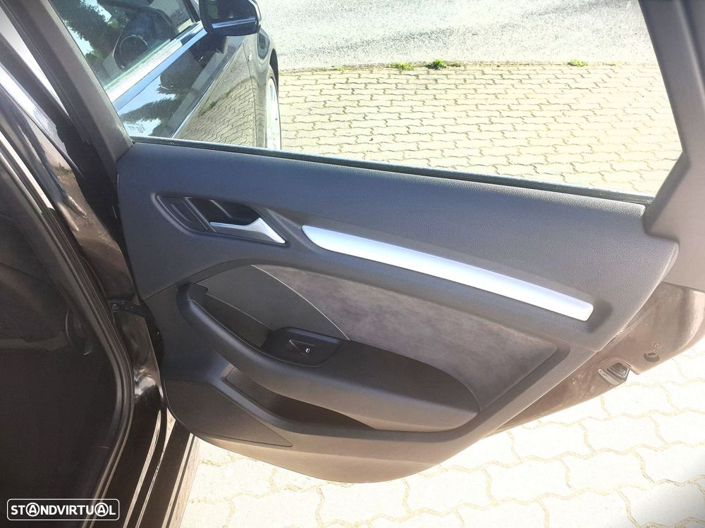 Audi A3 Sportback 1.6 TDI S-line - 37