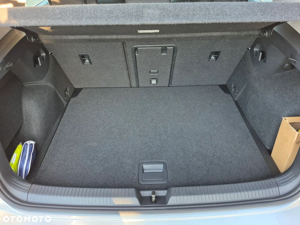 Volkswagen Golf 2.0 TDI Life - 9