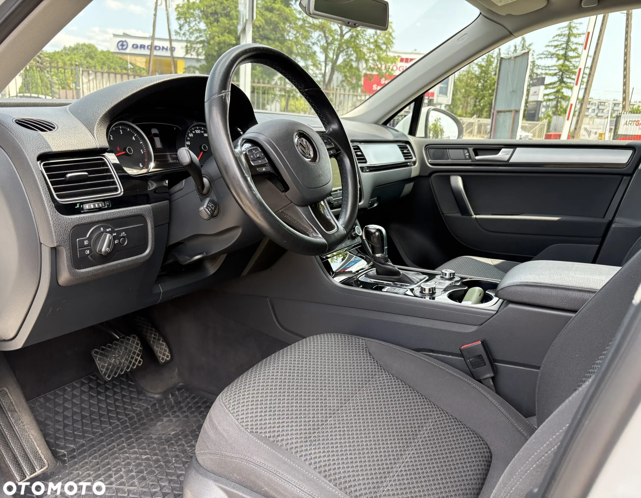 Volkswagen Touareg 3.0 V6 TDI 4XMot BMT - 12