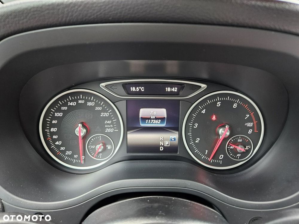 Mercedes-Benz Klasa B 180 7G-DCT Style - 33