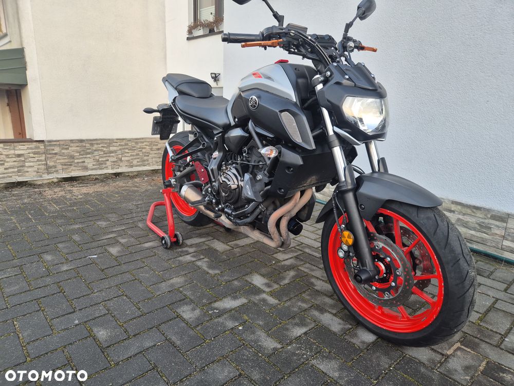 Yamaha MT - 4