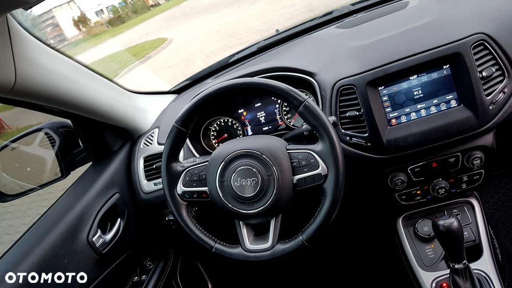 Jeep Compass - 18