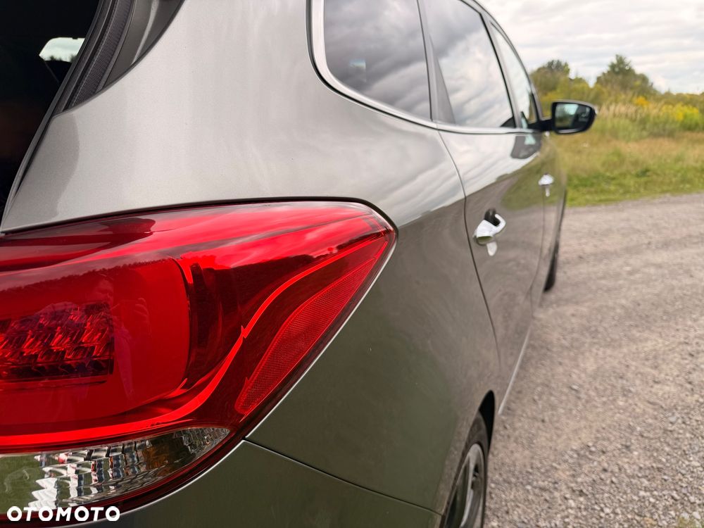 Kia Carens 1.7 CRDi L - 9