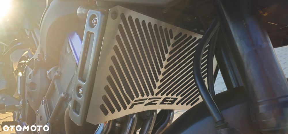Yamaha FZ8 - 13