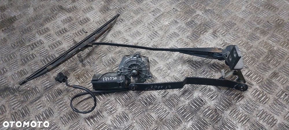 SILNICZEK WYCIERACZKI LEWY TYŁ MERCEDES VITO W638 - 1