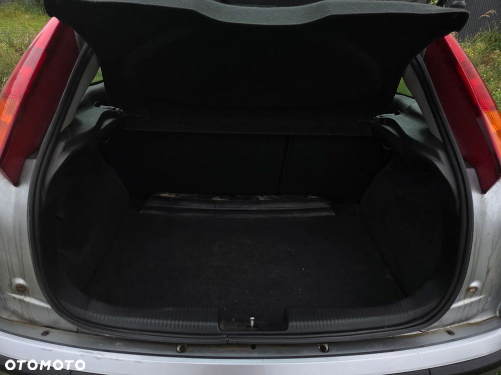 Ford Focus 1.6 16V Trend - 4