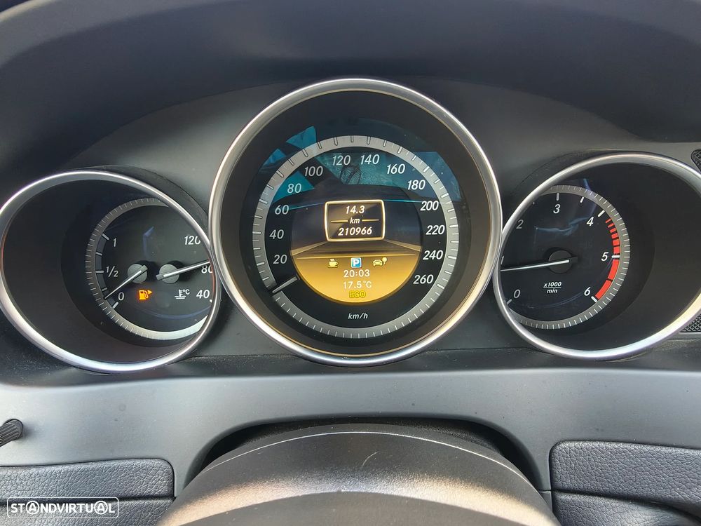 Mercedes-Benz C 220 Station CDI Avantgarde Edition - 30