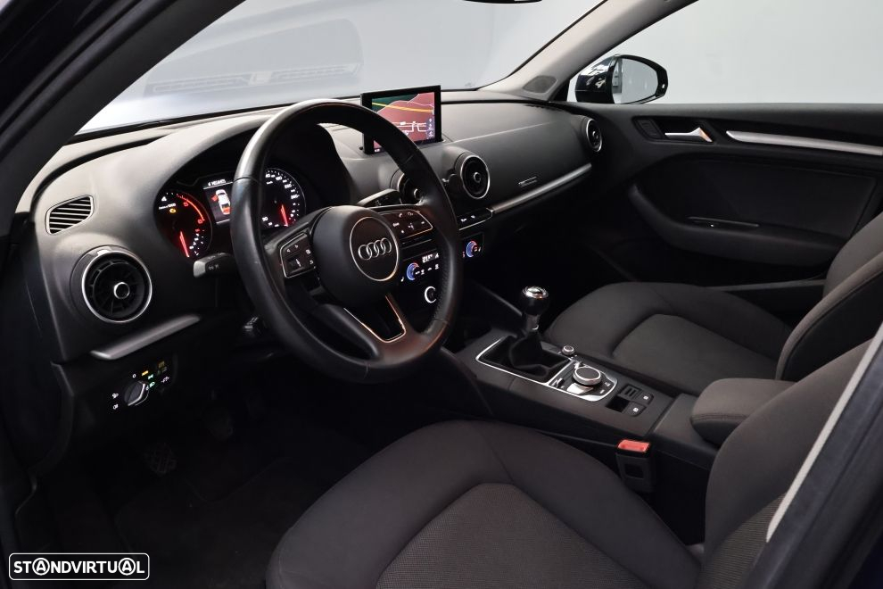 Audi A3 Limousine 1.6 TDI Design - 21