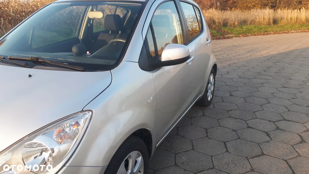 Opel Agila 1.0 - 16