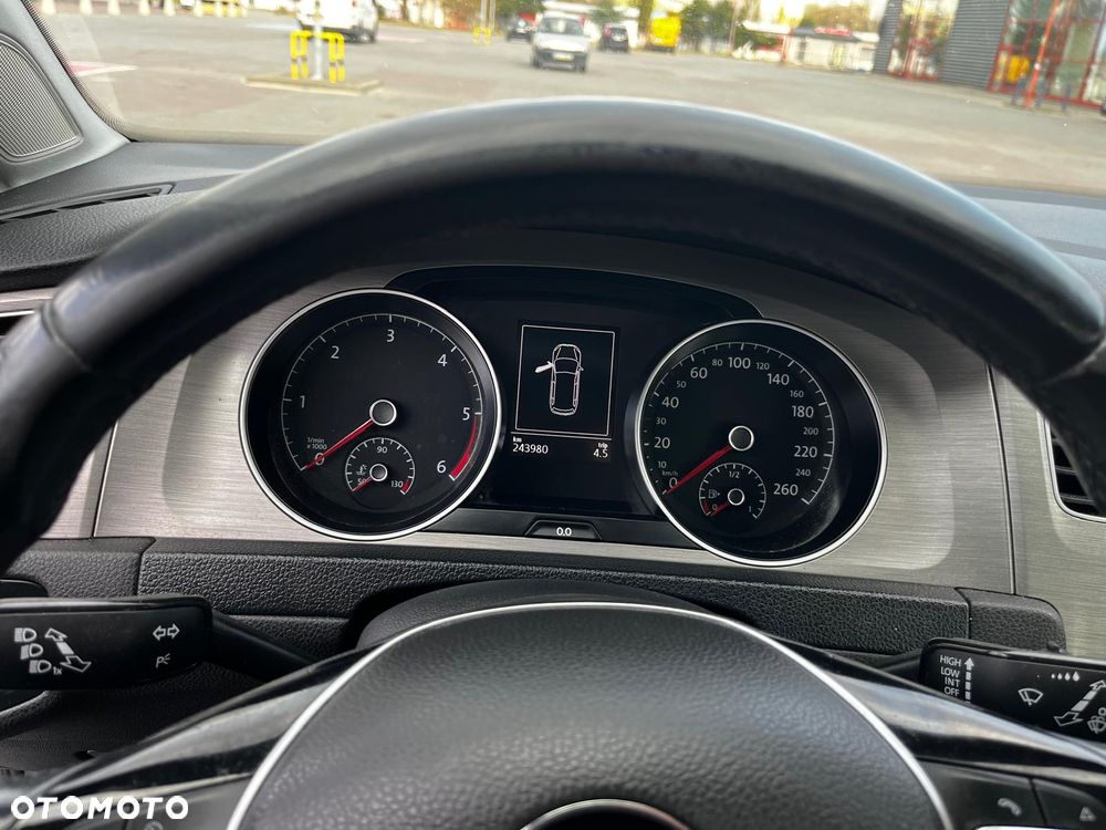 Volkswagen Golf 1.6 TDI BMT Comfortline - 9