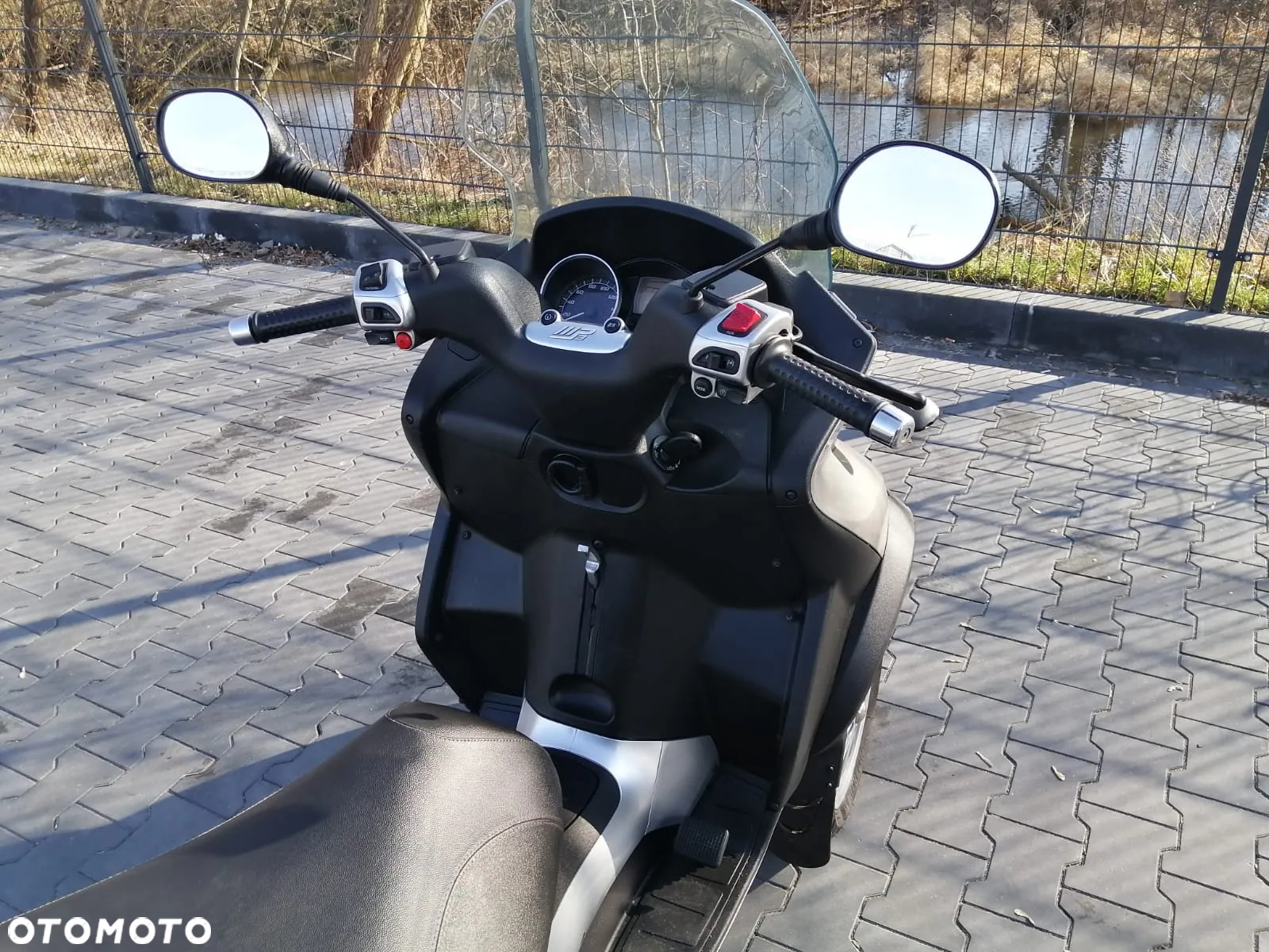 Piaggio MP-3 - 2