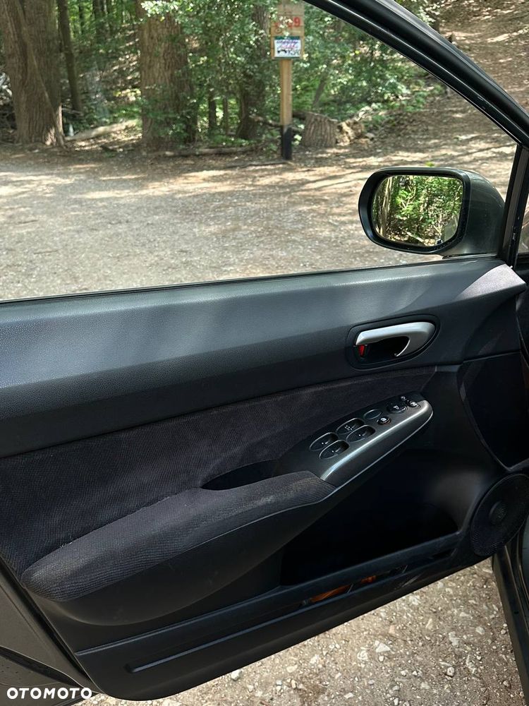 Honda Civic 1.8 Executive - 22