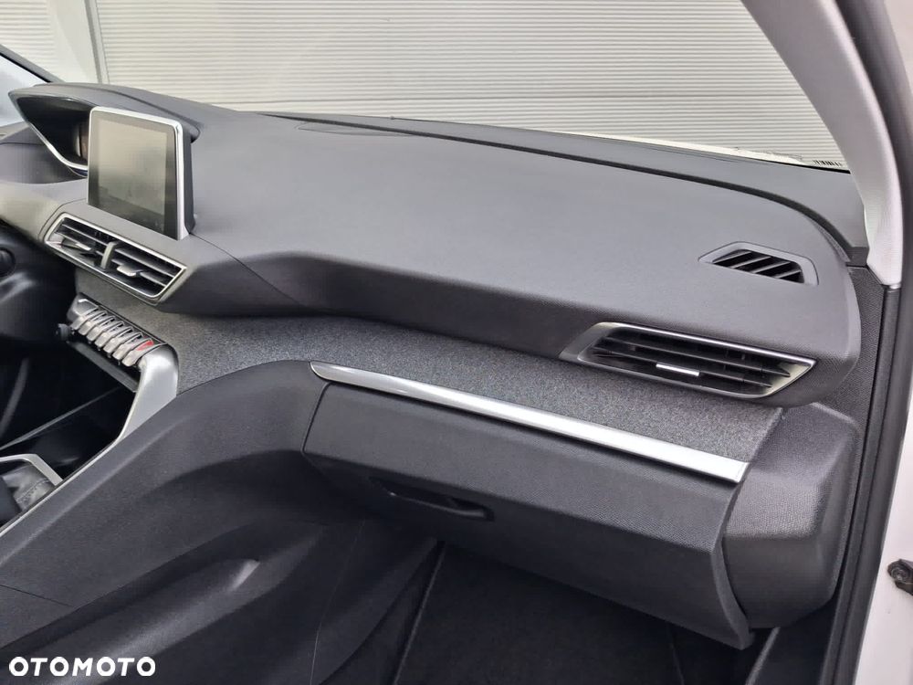 Peugeot 3008 PureTech 130 Stop & Start GPF Allure Business-Paket - 15