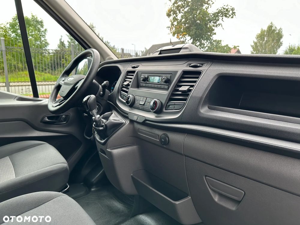 Ford Transit - 25