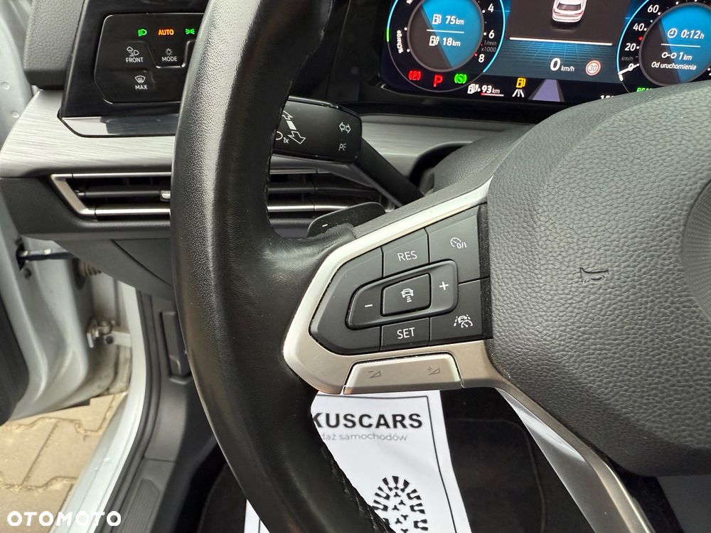 Volkswagen Golf - 36