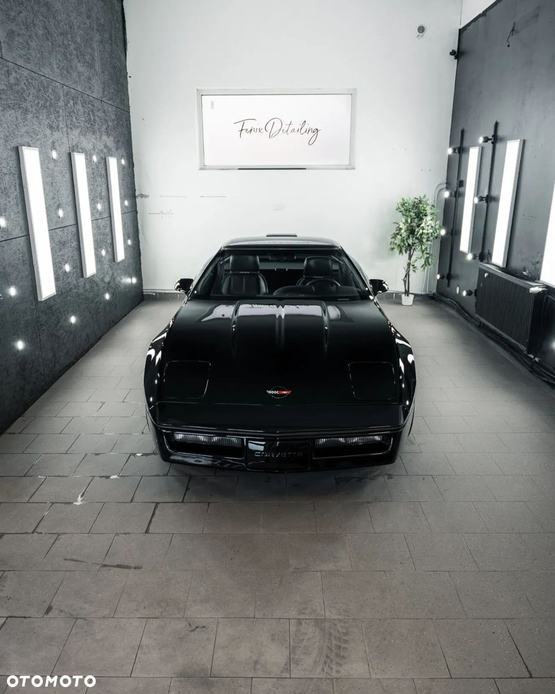 Chevrolet Corvette - 2