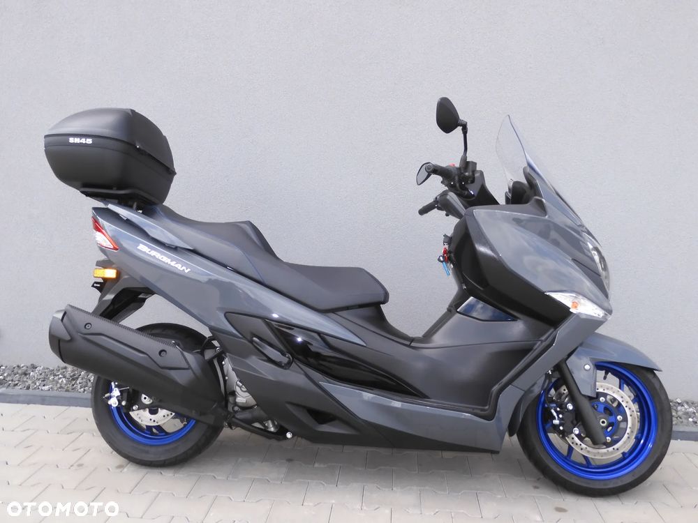 Suzuki Burgman - 17
