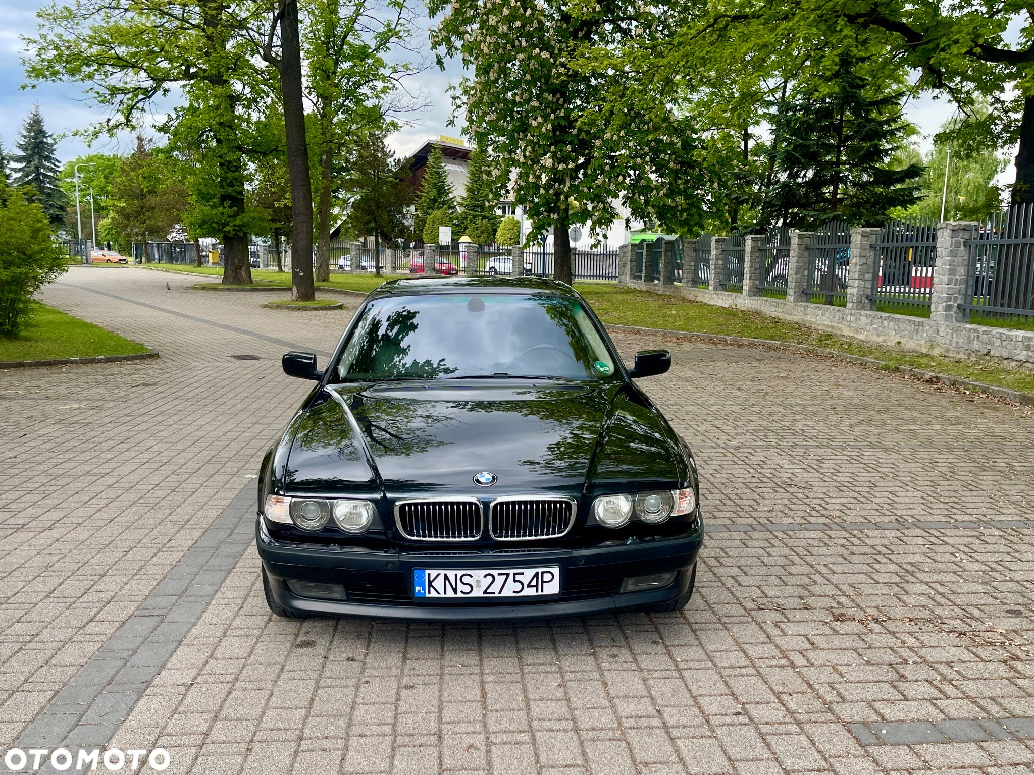BMW Seria 7 750i - 38