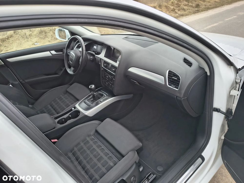 Audi A4 Avant 2.0 TDI DPF Ambition - 12