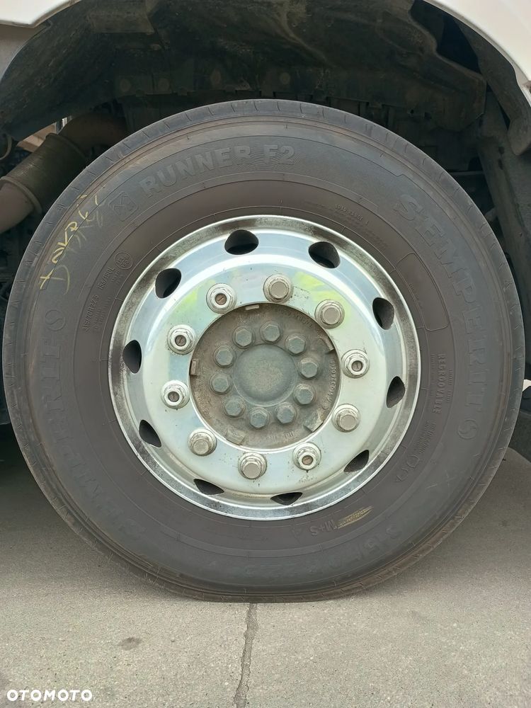 Mercedes-Benz ACTROS - 8