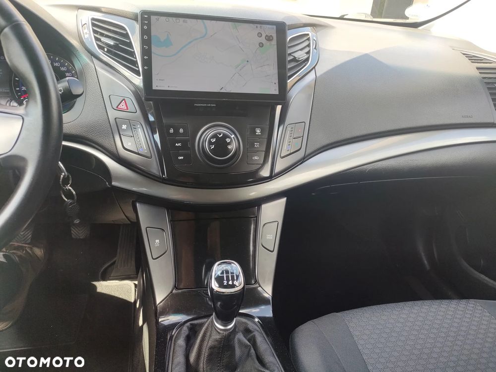 Hyundai i40 Kombi blue 1.6 Classic - 16