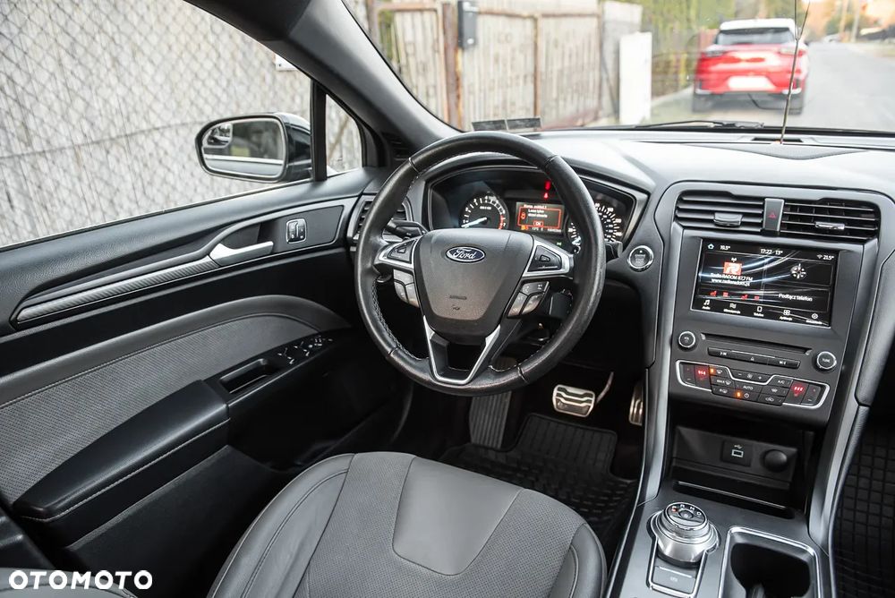 Ford Fusion - 29